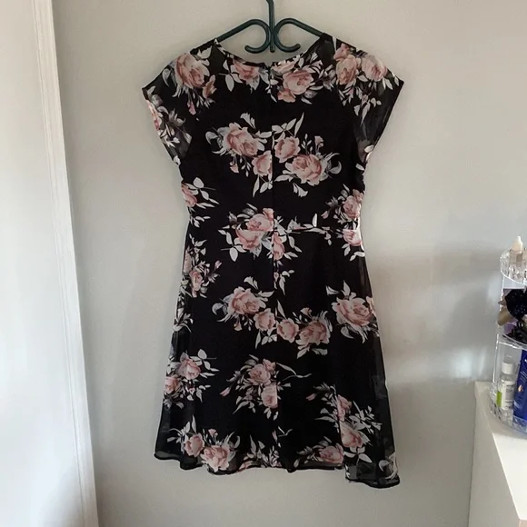 Evening floral dress - Picture 2 of 5
